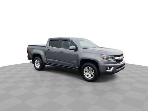 Used 2018 Chevrolet Colorado LT w/ LT Convenience Package AWD/4WD image 2