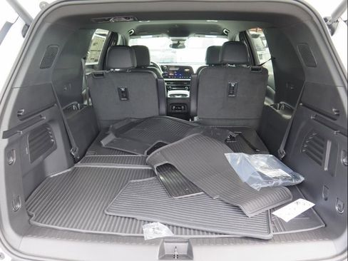 New 2026 Chevrolet Traverse LT image 15