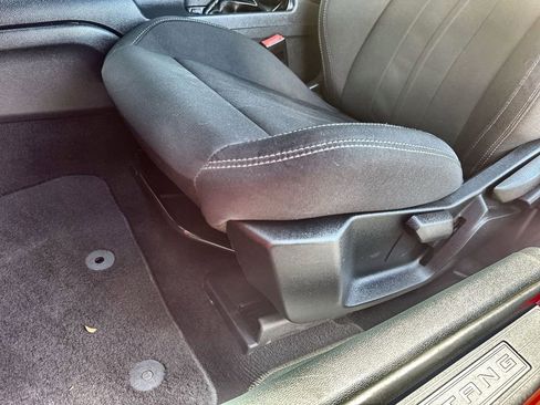 Used 2022 Ford Mustang Coupe RWD image 12