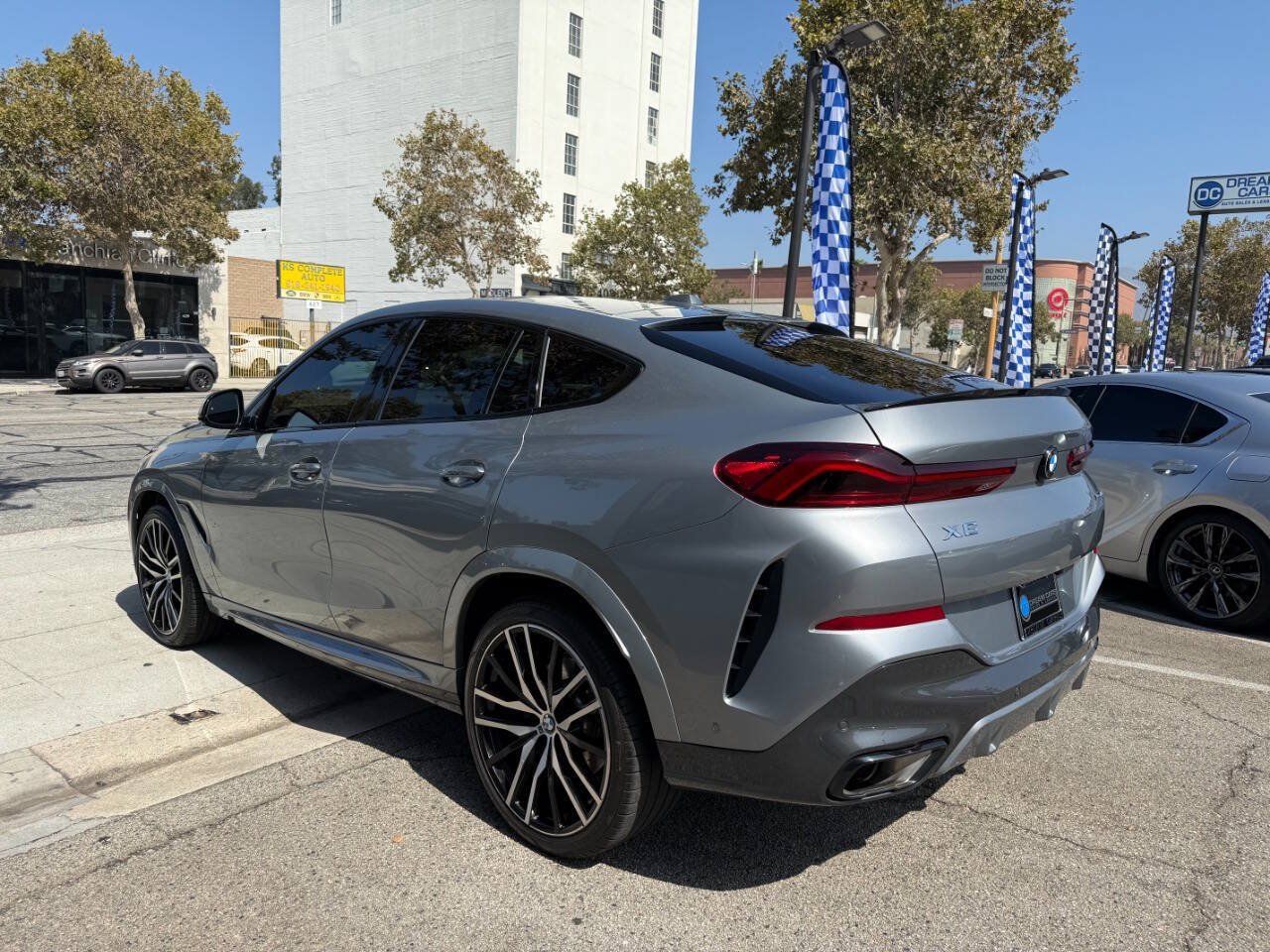 Used 2024 BMW X6 xDrive40i w/ Executive Package AWD/4WD image 14