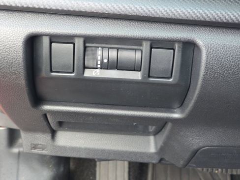 Used 2024 Subaru Crosstrek 2.5i Limited image 32