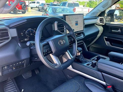 Used 2024 Toyota Tundra Limited AWD/4WD image 4