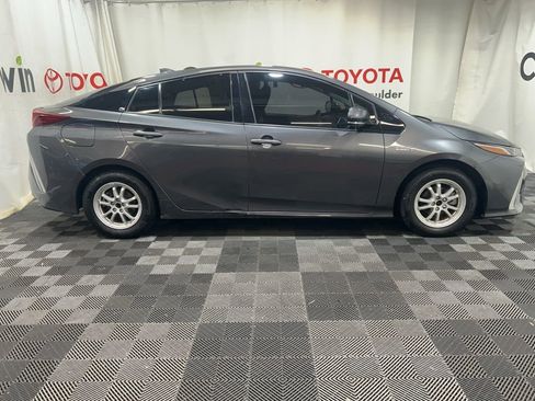 Used 2018 Toyota Prius Prime Plus image 10