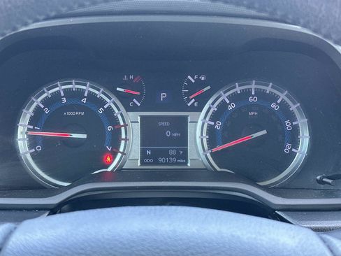 Used 2019 Toyota 4Runner Limited AWD/4WD image 23
