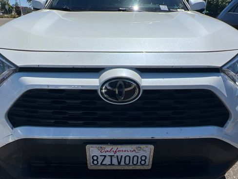 Used 2021 Toyota RAV4 XLE Premium FWD image 12