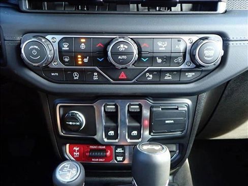 New 2026 Jeep Wrangler Rubicon AWD/4WD image 19