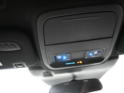Used 2025 Ford Explorer ST-Line w/ ST-Line Street Pack AWD/4WD image 12