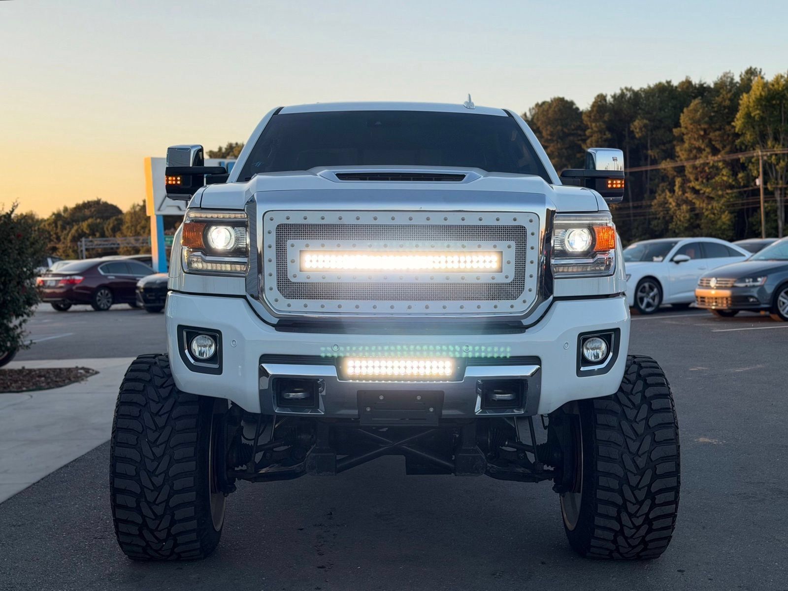 Used 2017 GMC Sierra 2500 Denali w/ Duramax Plus Package AWD/4WD image 84