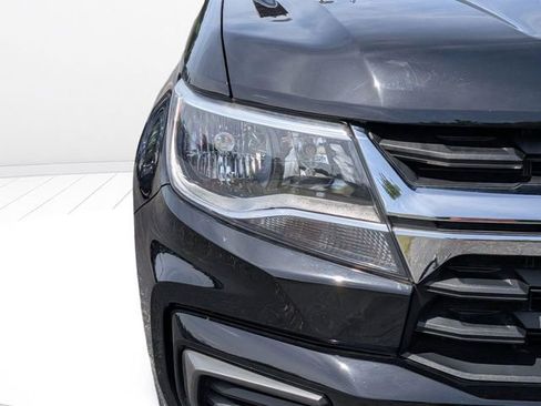 Used 2022 Chevrolet Colorado LT w/ Chrome Appearance Package RWD image 9