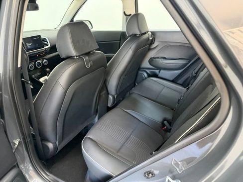 Certified 2023 Hyundai Venue Limited w/ Cargo Package FWD image 33