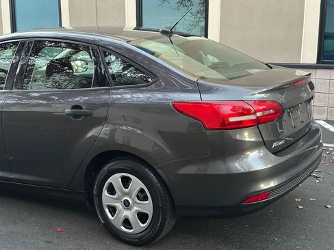 Used 2018 Ford Focus S image 9