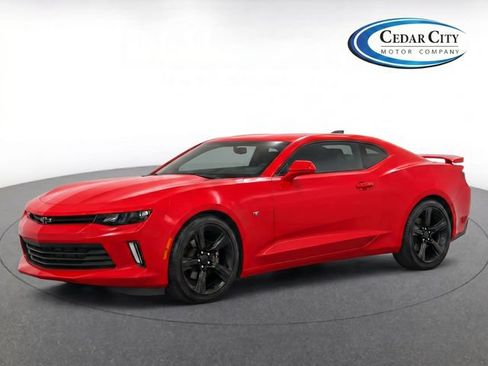 Used 2018 Chevrolet Camaro LT RWD image 1