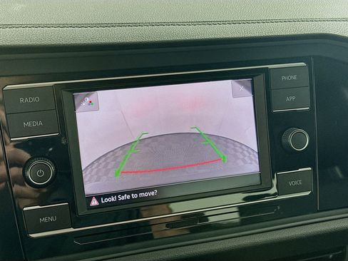 Used 2024 Volkswagen Jetta SE image 22