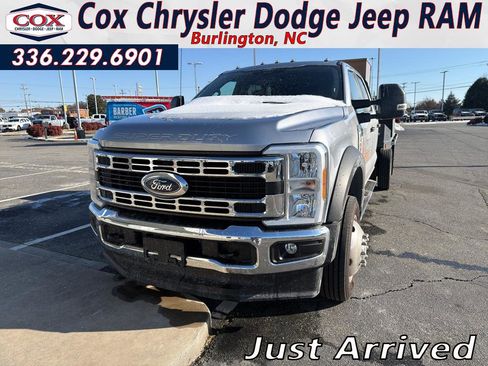 Used 2024 Ford F450 XL w/ XL Chrome Package image 1