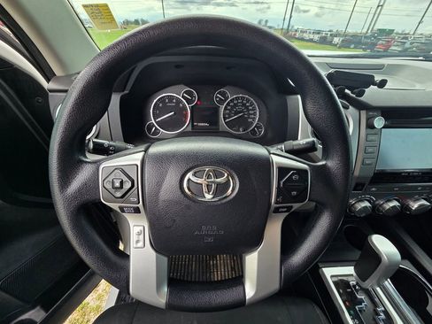 Used 2017 Toyota Tundra SR5 w/ SR5 Upgrade Package image 12