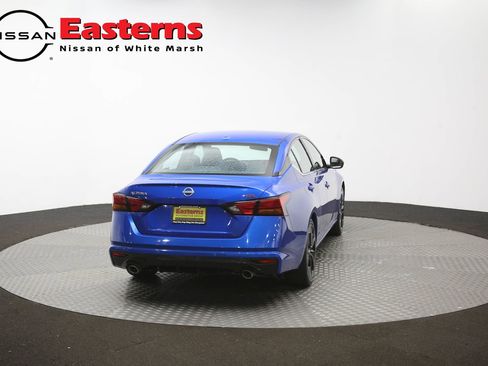 Used 2025 Nissan Altima 2.5 SR FWD image 39
