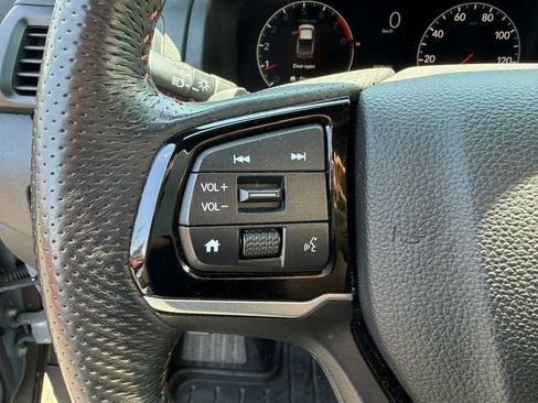 Used 2025 Honda Ridgeline Black Edition image 14