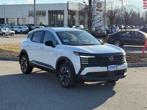 New 2026 Nissan Kicks SV w/ SV Premium Package image 3