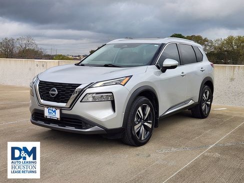 Used 2022 Nissan Rogue SL w/ SL Premium Package image 3