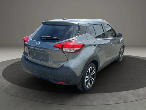 Used 2019 Nissan Kicks SV FWD image 5