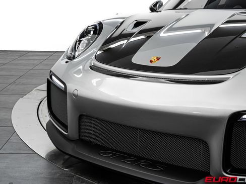 Used 2018 Porsche 911 GT2 RS RWD image 10