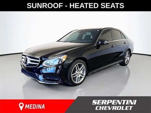 Used 2016 Mercedes-Benz E 400 4MATIC Sedan image 1