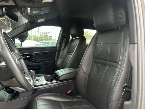 Used 2020 Land Rover Range Rover Evoque SE image 13
