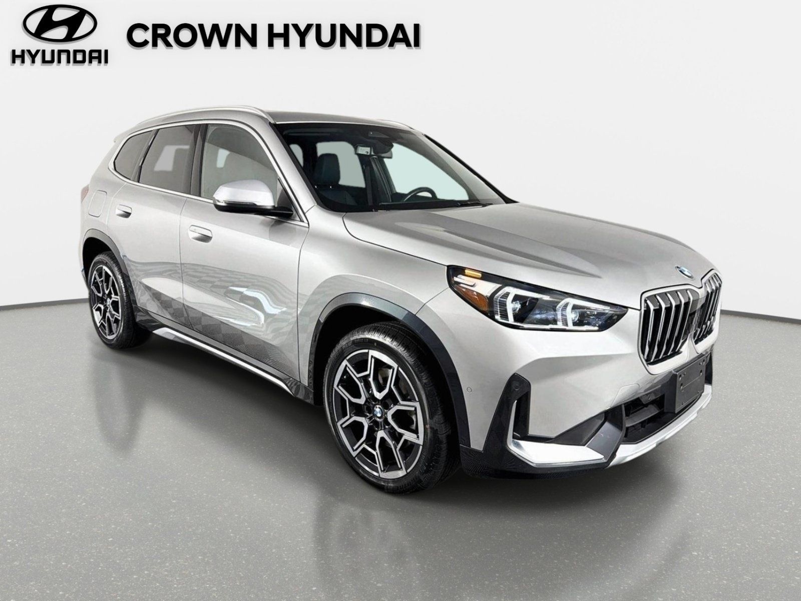 Used 2023 BMW X1 xDrive28i w/ Convenience Package AWD/4WD image 4