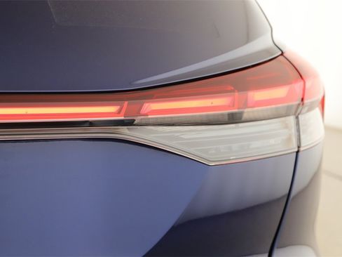 Used 2023 Audi Q4 e-tron Premium Plus w/ Premium Plus image 31