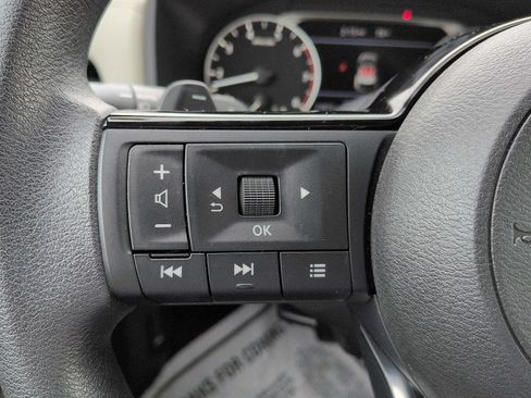 Used 2023 Nissan Rogue SV AWD/4WD image 14