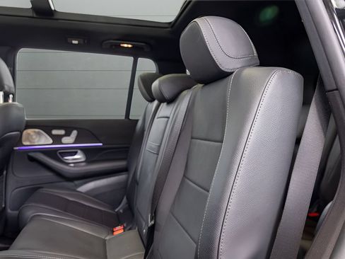 Used 2023 Mercedes-Benz GLS 450 4MATIC image 59