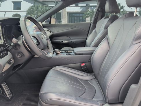 Used 2024 Lexus RX 350 F Sport w/ Convenience Package AWD/4WD image 11