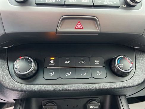 Used 2015 Kia Sportage LX image 19