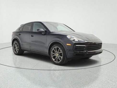 Used 2023 Porsche Cayenne Platinum Edition AWD/4WD image 3