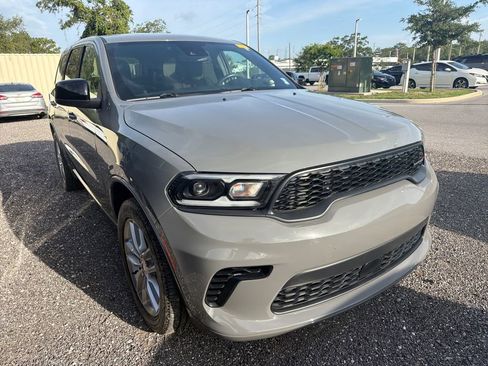 Used 2023 Dodge Durango GT RWD image 3
