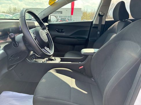 Used 2025 Hyundai Kona SEL AWD/4WD image 10
