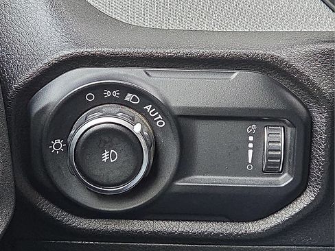 Used 2024 Jeep Wrangler Sport S image 21