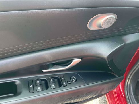 Used 2024 Hyundai Elantra SEL FWD image 10