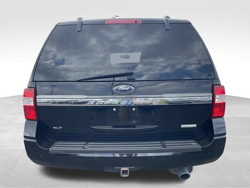 Used 2016 Ford Expedition XLT w/ Equipment Group 202A AWD/4WD image 16
