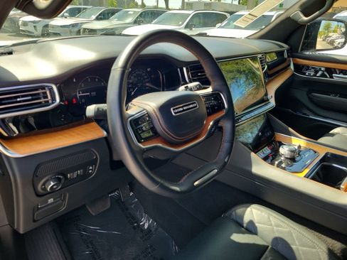 Used 2024 Jeep Grand Wagoneer L Series III AWD/4WD image 21