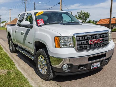 Used 2012 GMC Sierra 2500 SLT w/ SLT Convenience Package AWD/4WD image 3
