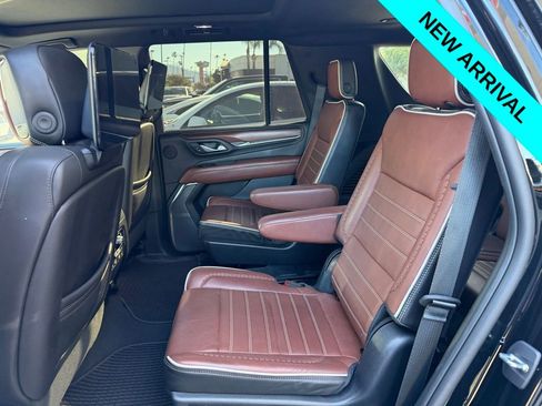Used 2023 GMC Yukon Denali Ultimate image 7