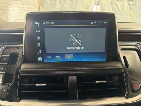 Used 2023 Chevrolet Suburban Premier image 21