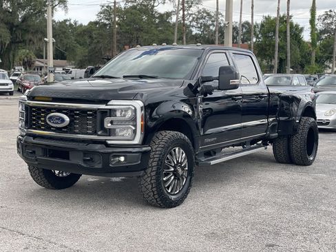 Used 2024 Ford F350 Lariat w/ FX4 Off-Road Package AWD/4WD image 18