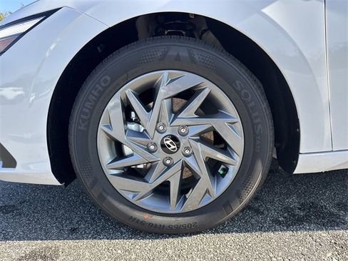 New 2026 Hyundai Elantra Blue image 11