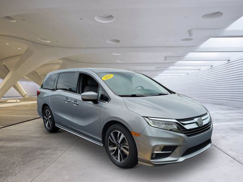 Used 2018 Honda Odyssey Elite image 1