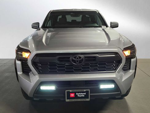 New 2025 Toyota Tacoma TRD Off-Road image 8