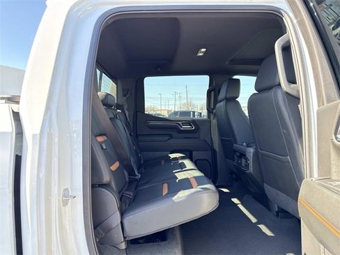 Used 2024 GMC Sierra 1500 AT4 w/ Technology Package image 15