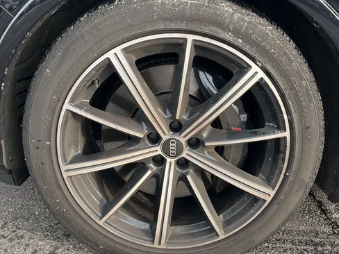 Used 2021 Audi SQ7 Prestige w/ Prestige Package image 23