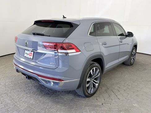 Used 2021 Volkswagen Atlas Cross Sport SEL R-Line w/ Cross Sport MDO Package AWD/4WD image 6